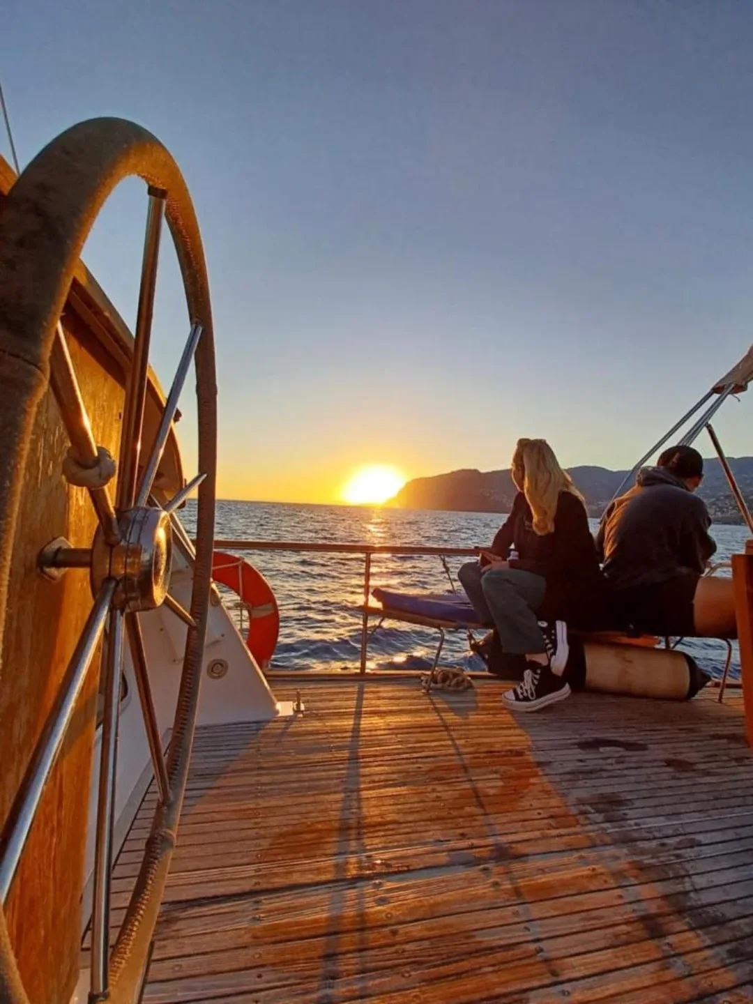 Sunset sailing deck with Gavião Madeira