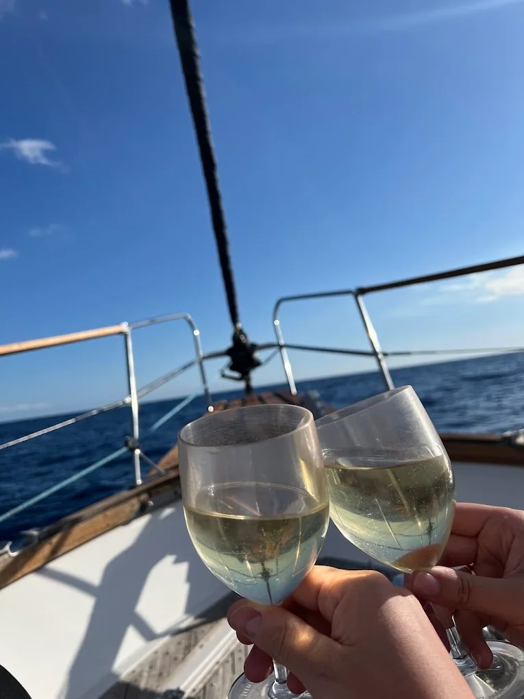 Wine glasses on a Gavião Madeira sailing tour